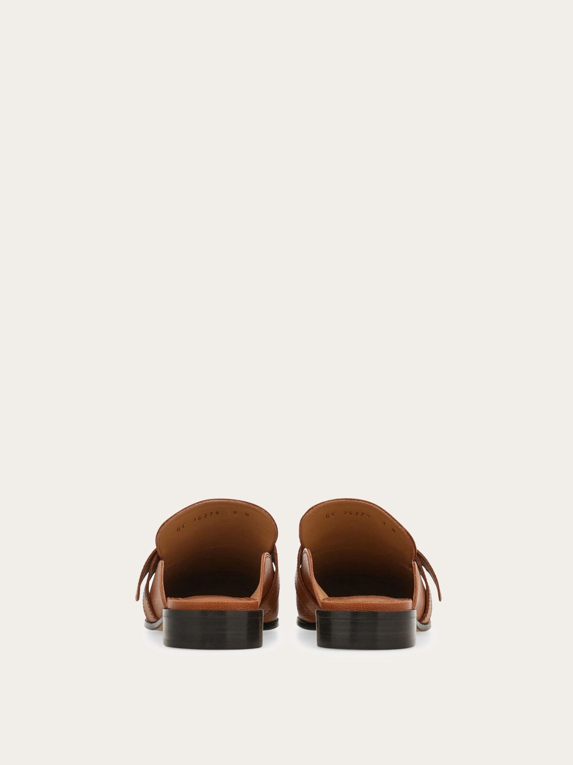Ferragamo Hug buckle mule - Image 3